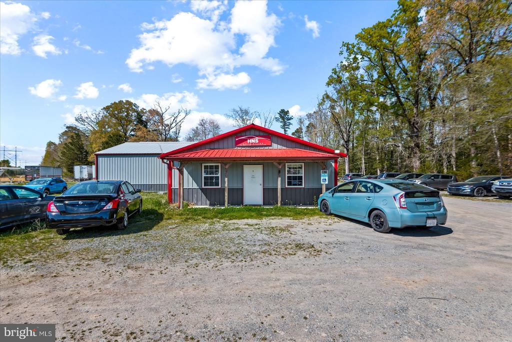 3643 KINGS HIGHWAY