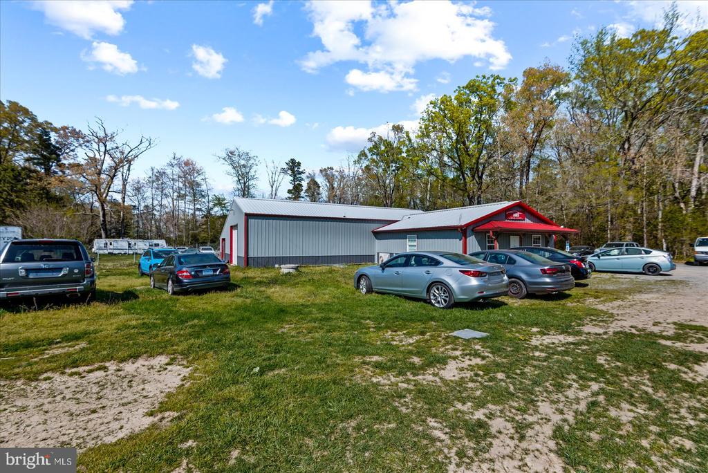 3643 KINGS HIGHWAY