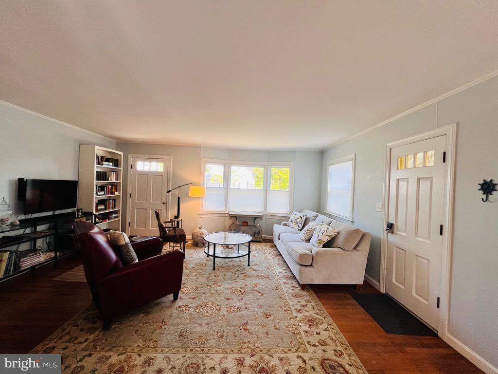 3214 RIVERVIEW DRIVE