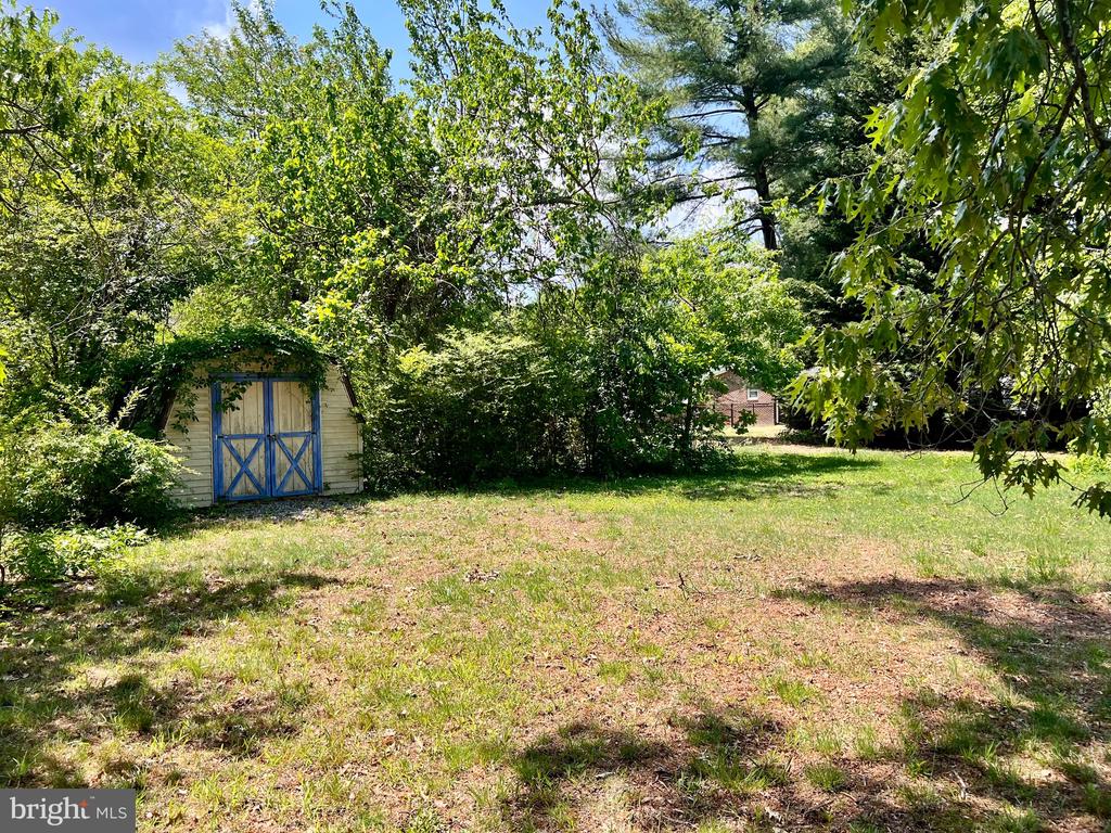 3214 RIVERVIEW DRIVE