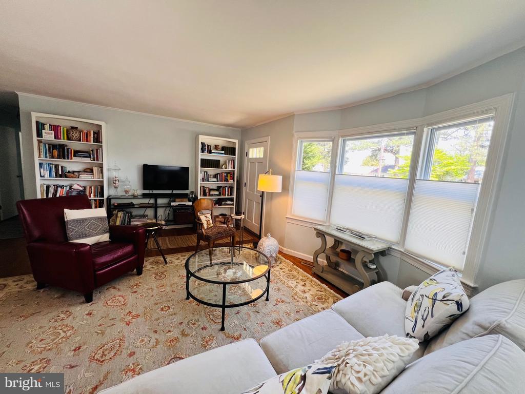 3214 RIVERVIEW DRIVE
