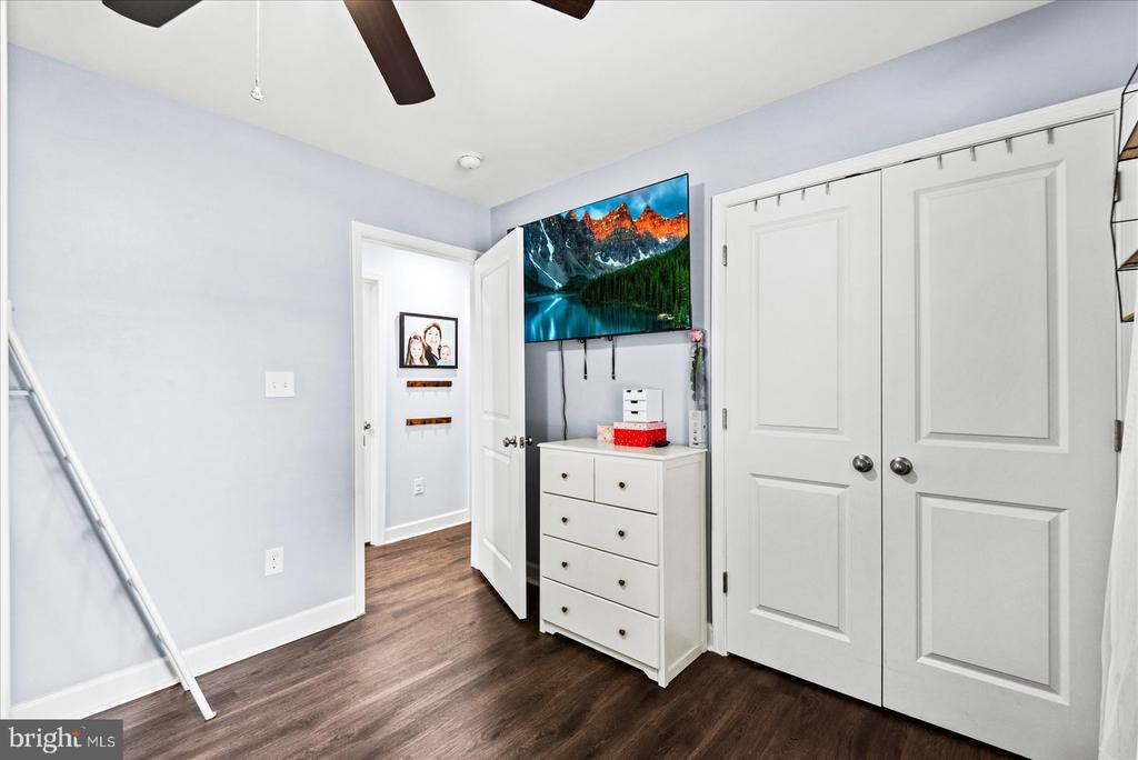 284 SHOREWOOD DRIVE