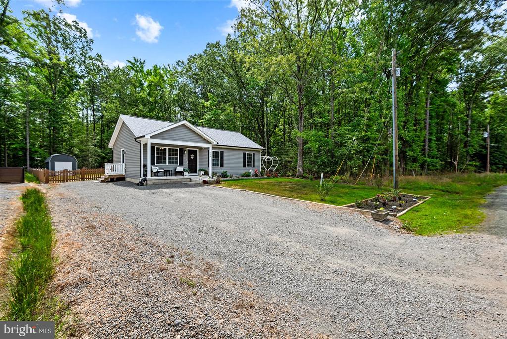 284 SHOREWOOD DRIVE