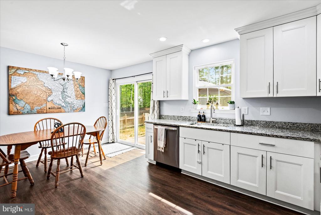 284 SHOREWOOD DRIVE