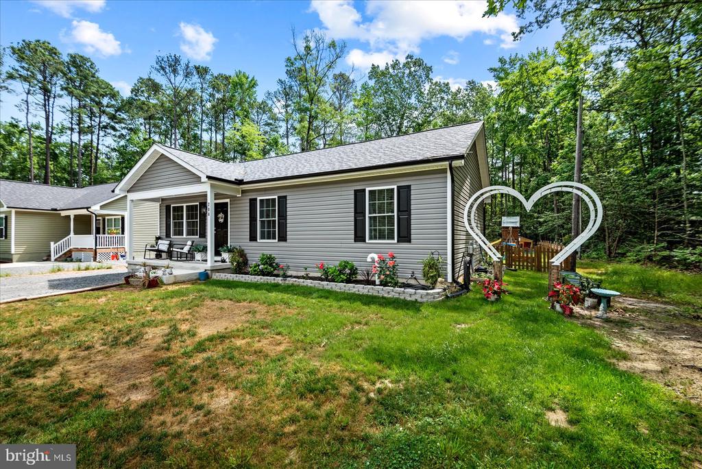 284 SHOREWOOD DRIVE