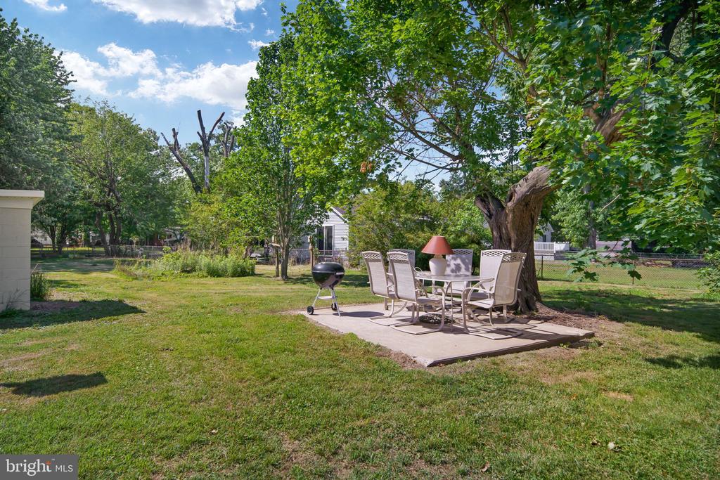 3304 RIVERVIEW DRIVE