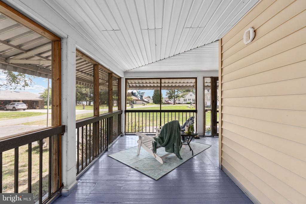 3304 RIVERVIEW DRIVE