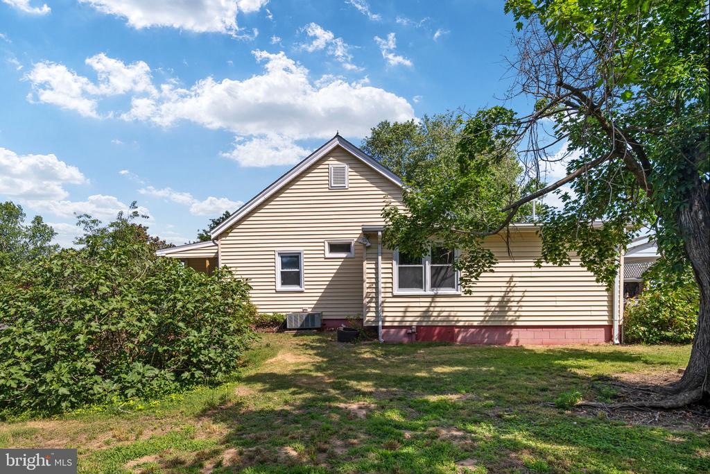 3304 RIVERVIEW DRIVE
