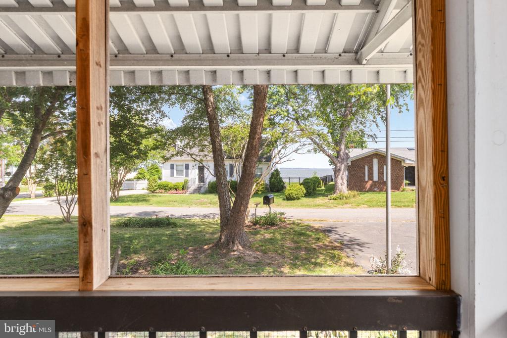 3304 RIVERVIEW DRIVE