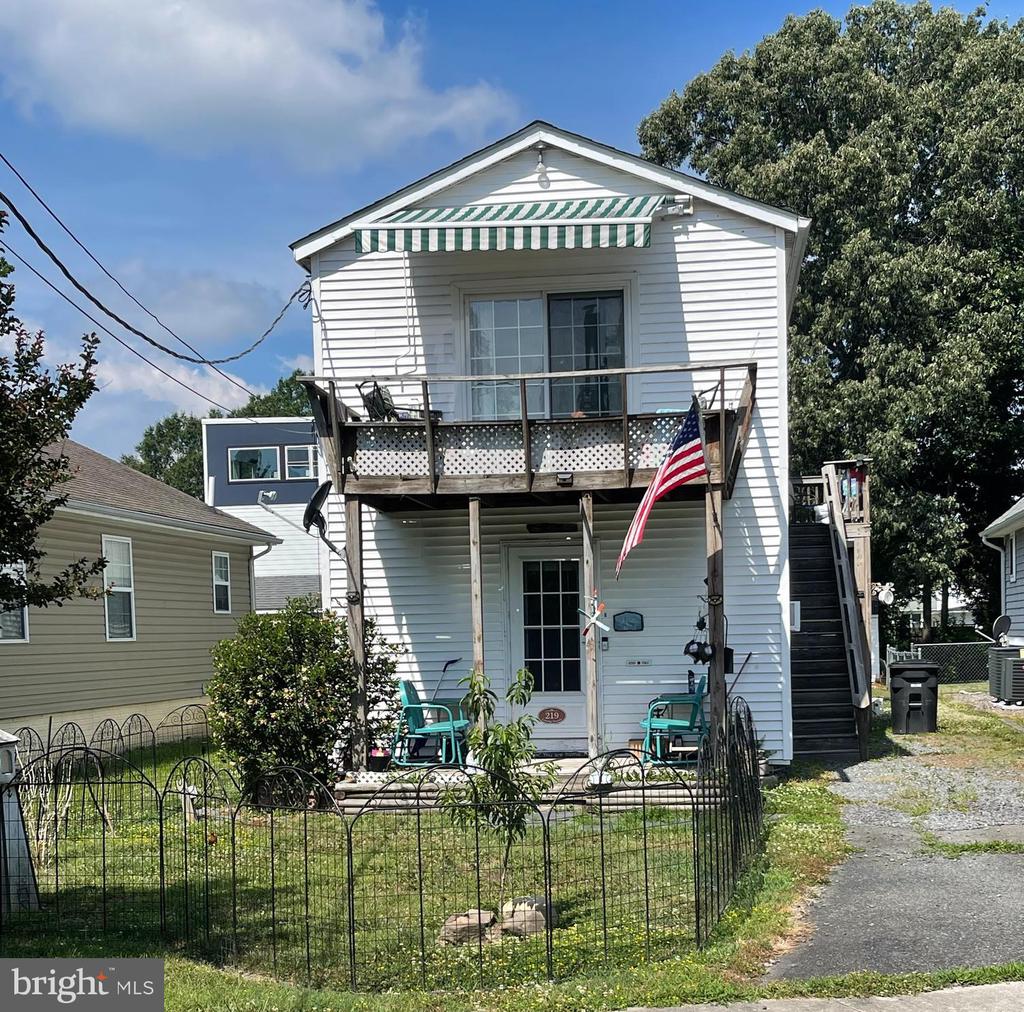 219 LOSSING AVENUE