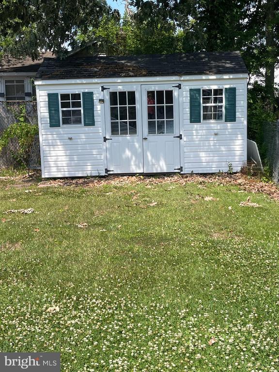 219 LOSSING AVENUE