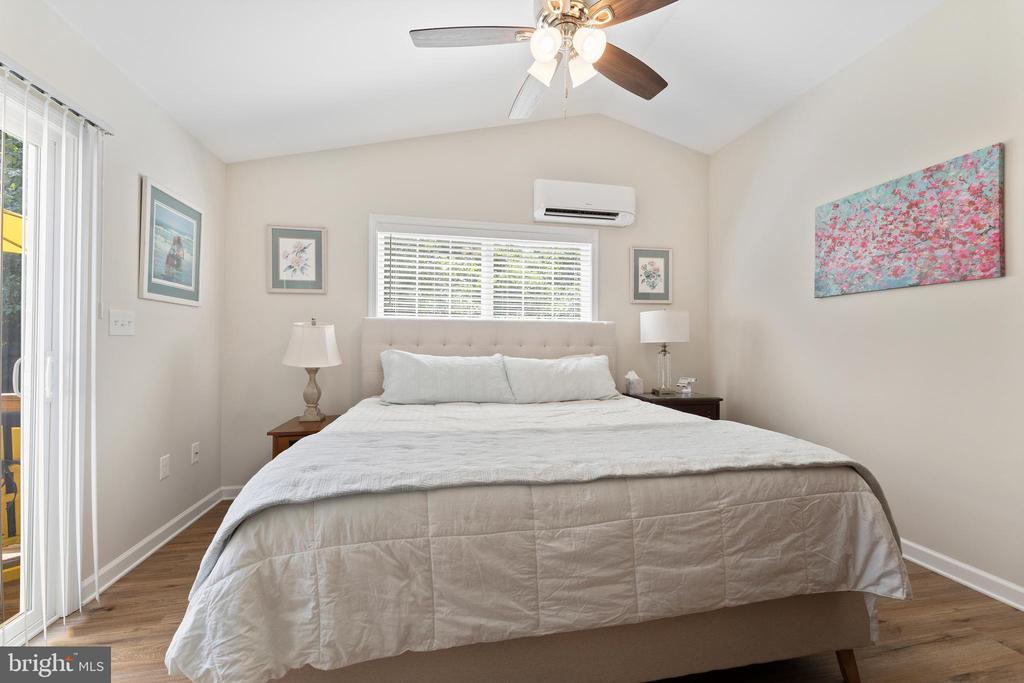 305 CEDAR LANE