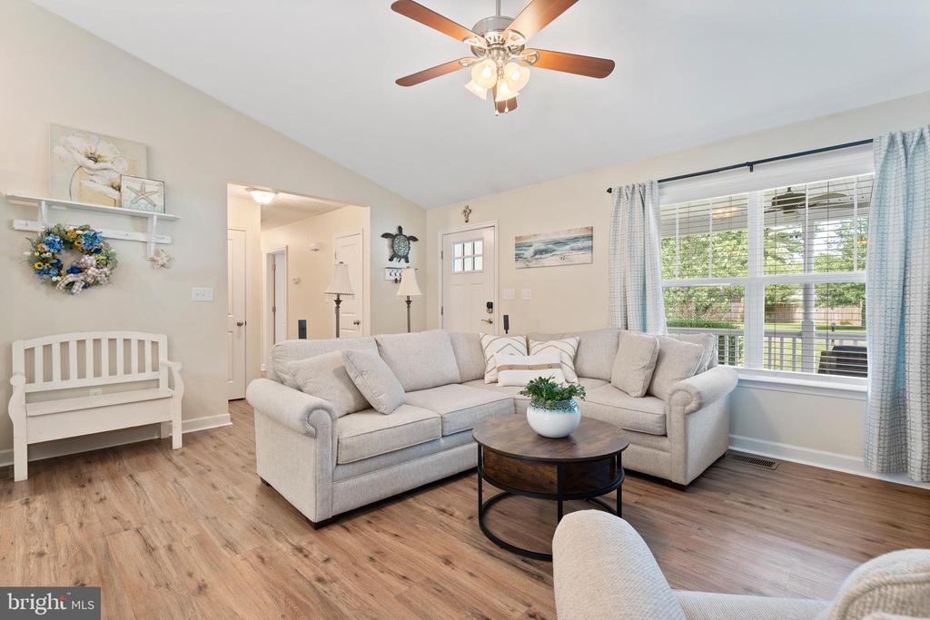 305 CEDAR LANE