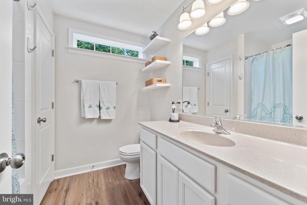 305 CEDAR LANE