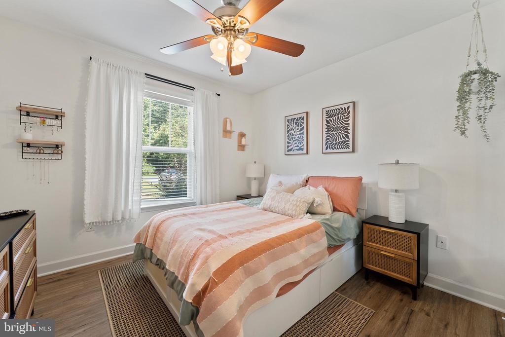 305 CEDAR LANE