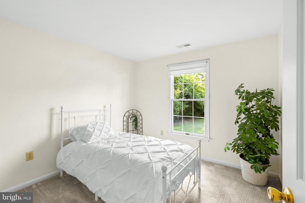 827 TRAVELERS REST