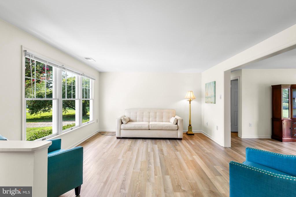 827 TRAVELERS REST
