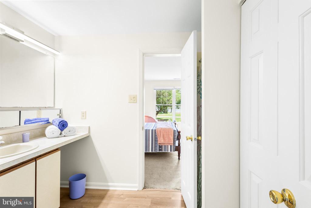 827 TRAVELERS REST