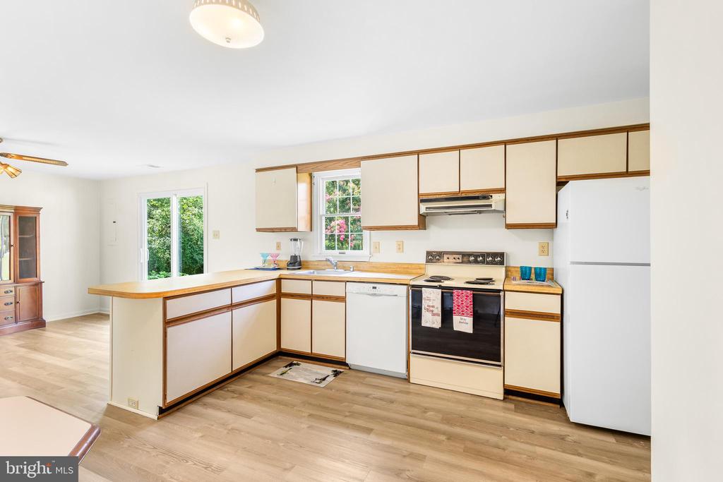 827 TRAVELERS REST