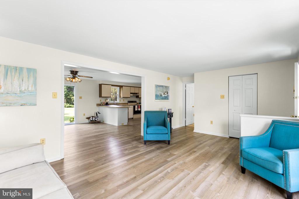 827 TRAVELERS REST