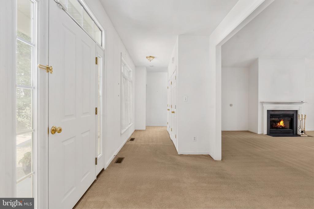 112 STRATFORD CIRCLE