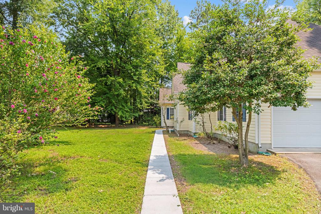 112 STRATFORD CIRCLE