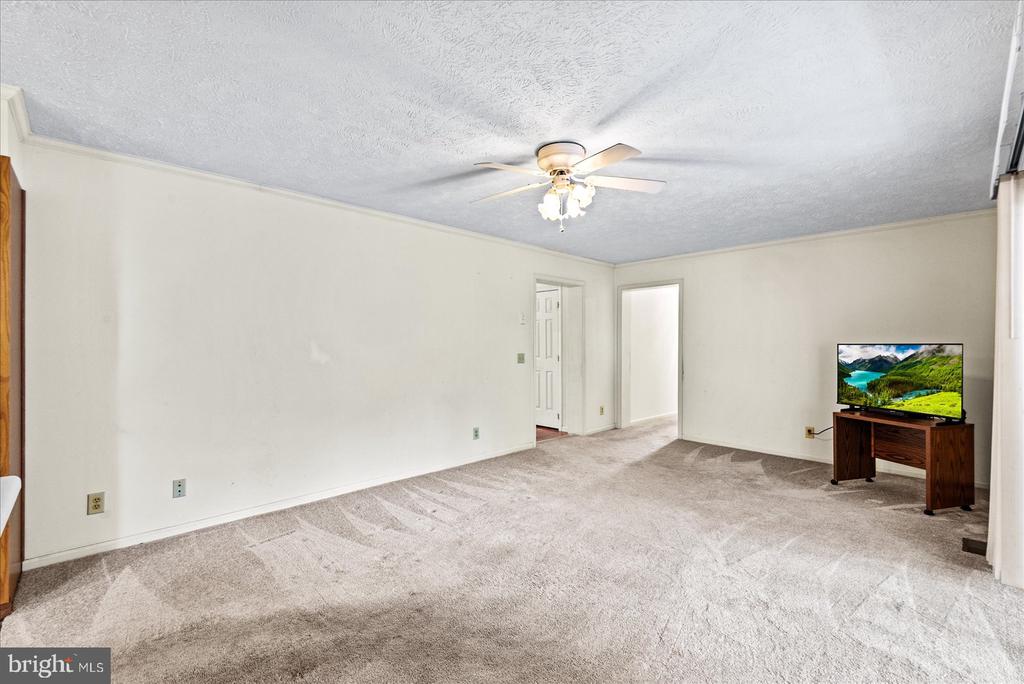 107 BONNIE DEL DRIVE
