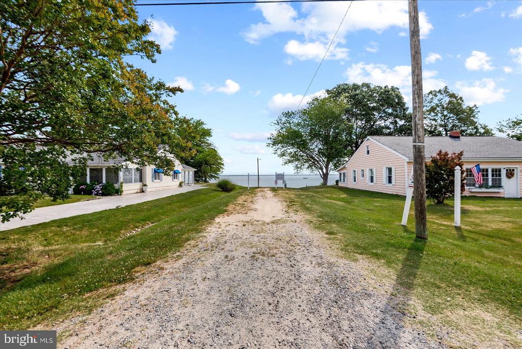 107 BONNIE DEL DRIVE