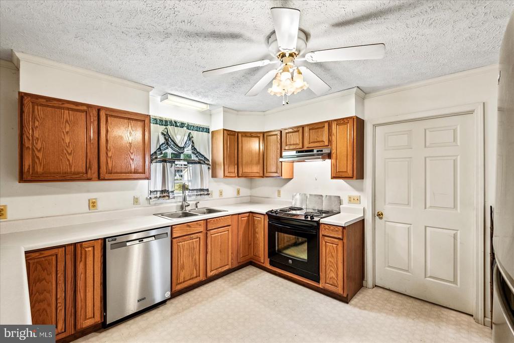 107 BONNIE DEL DRIVE