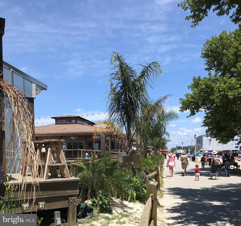 316 MONROE POINT DRIVE
