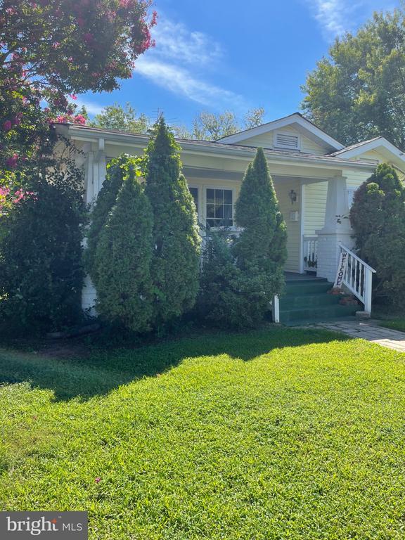 404 LIVINGSTONE STREET