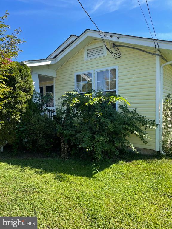 404 LIVINGSTONE STREET