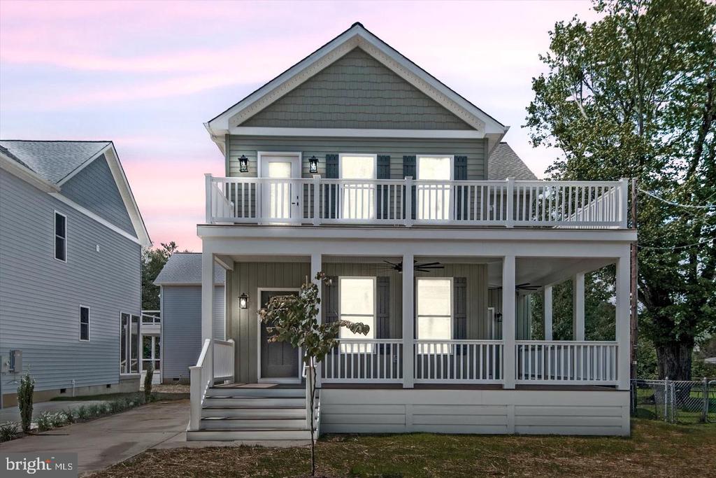 702 TAGGART STREET