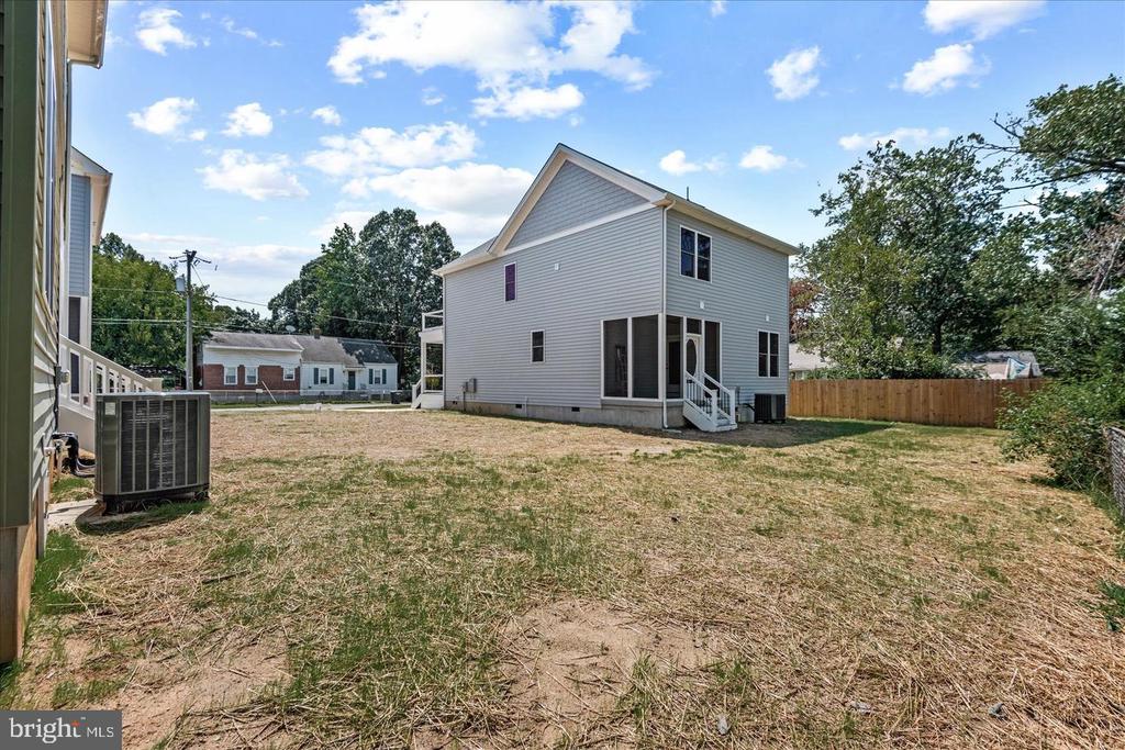 702 TAGGART STREET