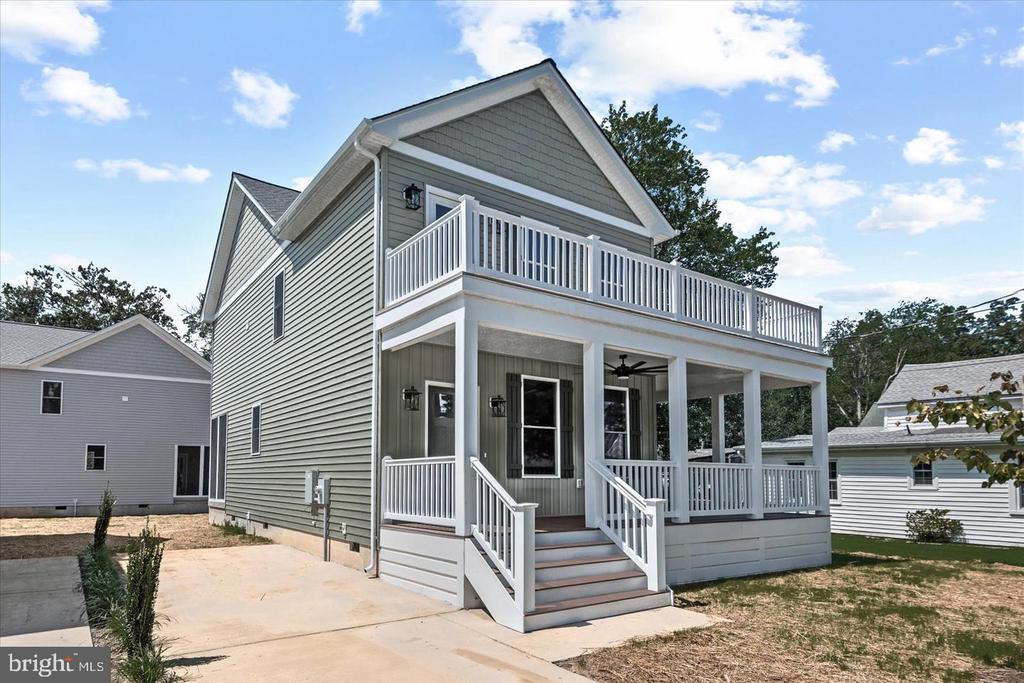 702 TAGGART STREET