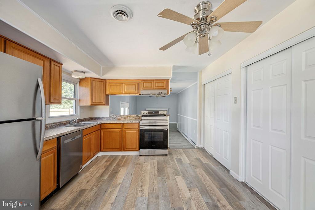 239 DARL CIRCLE