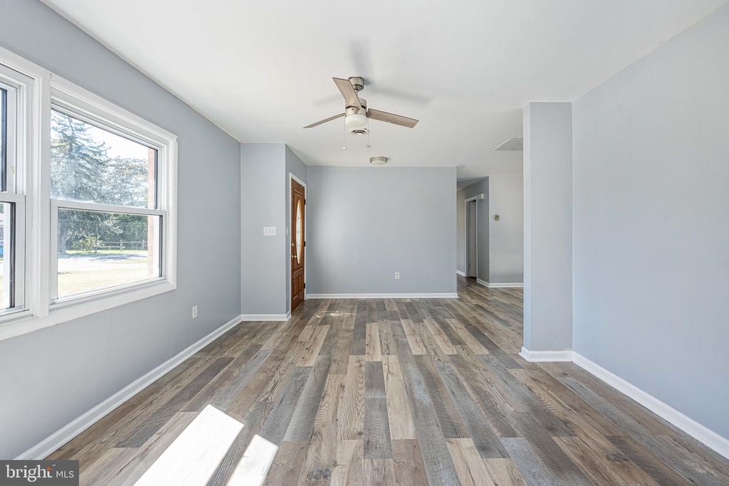 239 DARL CIRCLE
