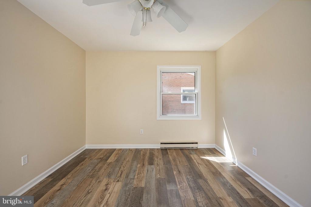 239 DARL CIRCLE