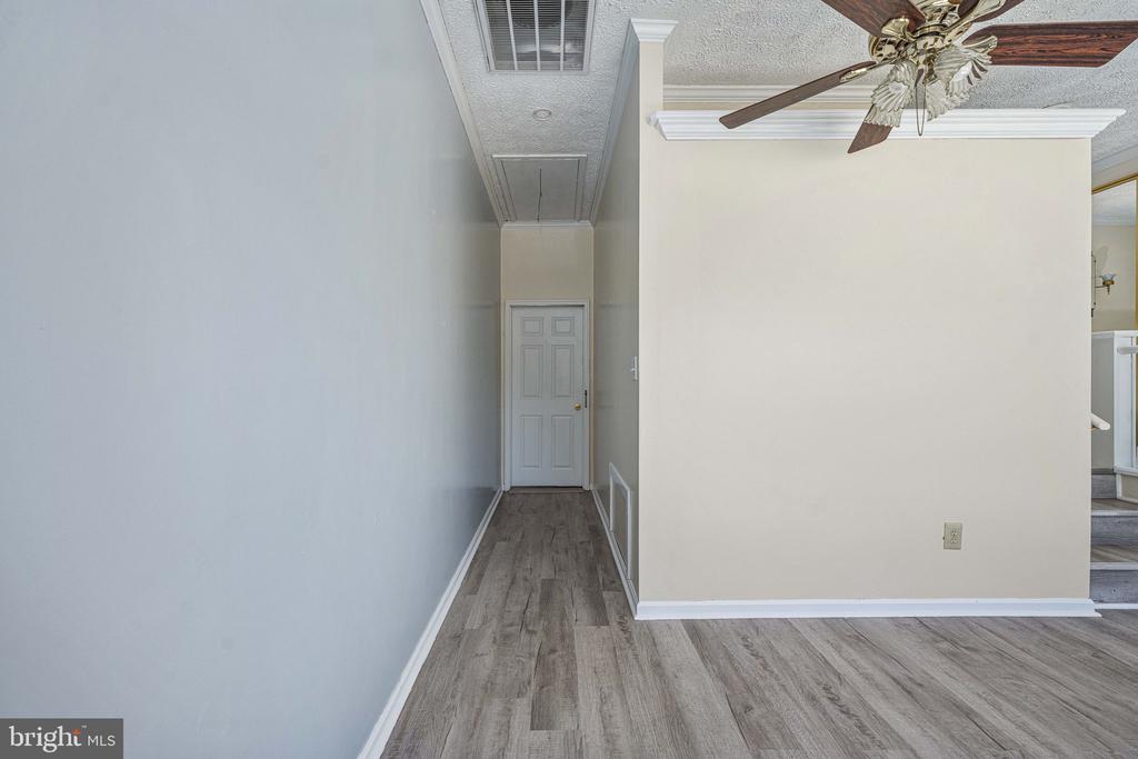 239 DARL CIRCLE