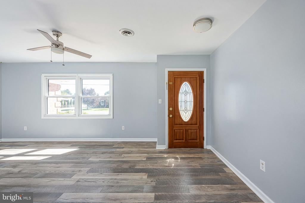 239 DARL CIRCLE