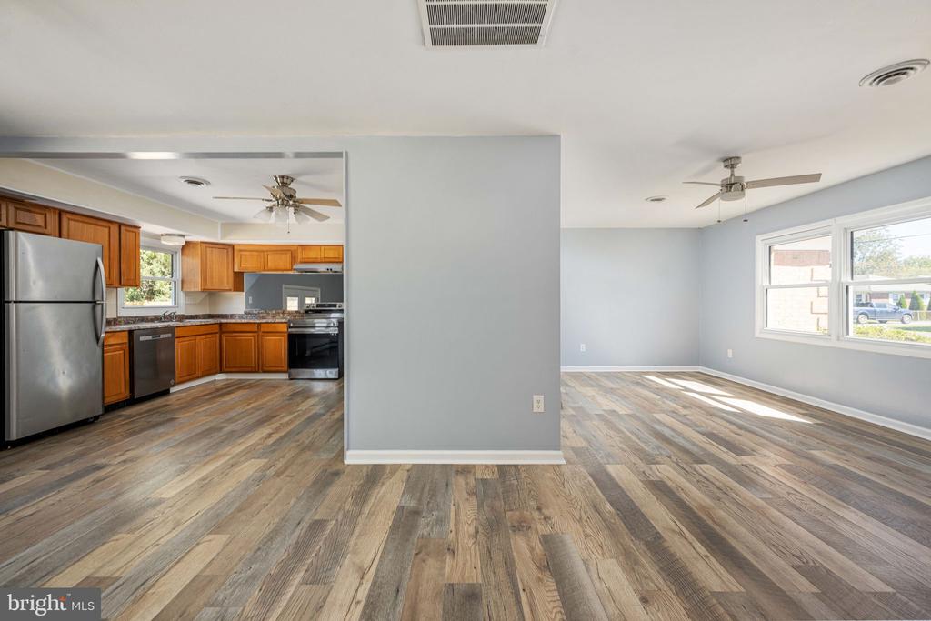 239 DARL CIRCLE