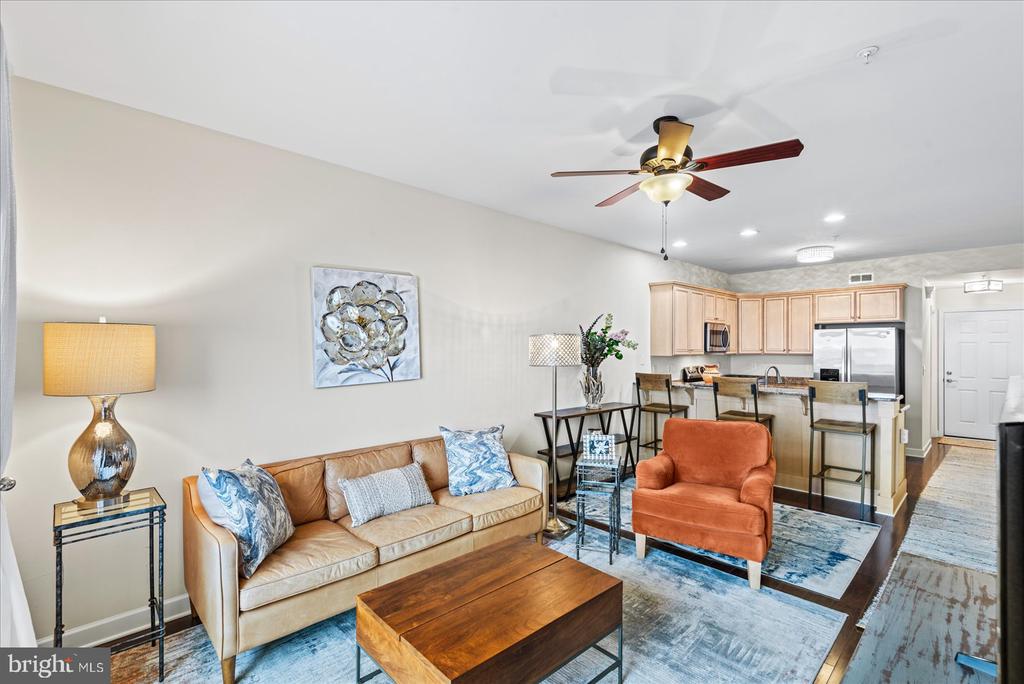 103 N IRVING AVENUE Unit: 406