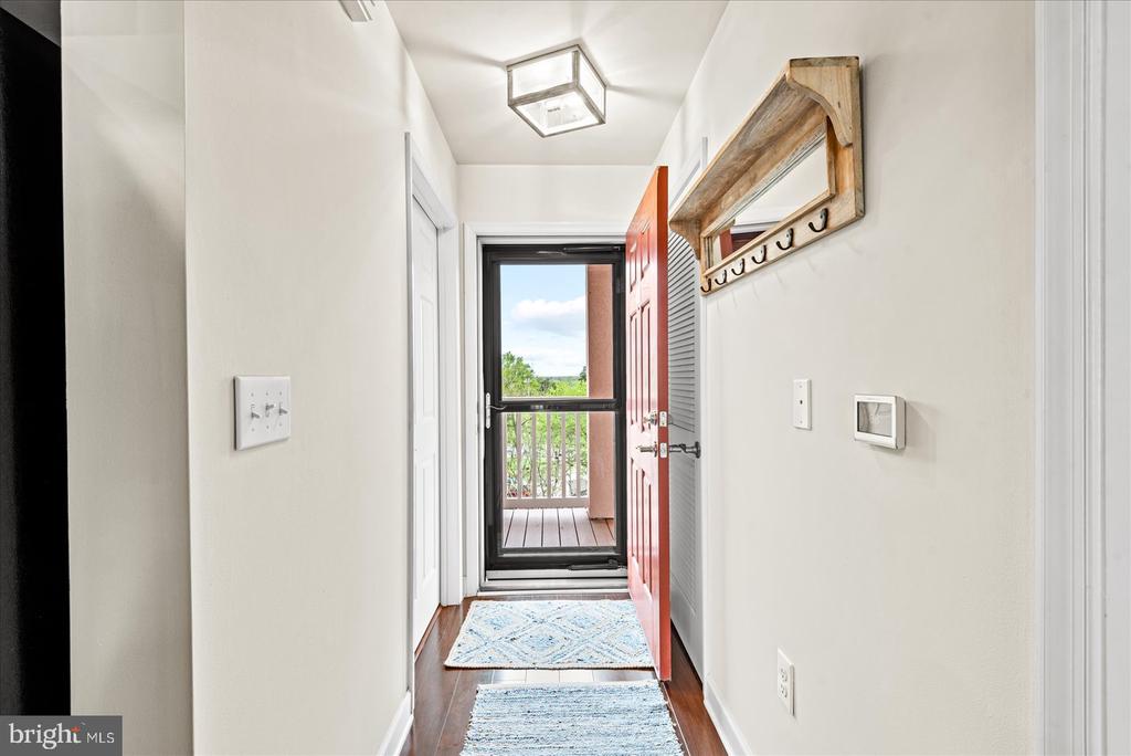 103 N IRVING AVENUE Unit: 406