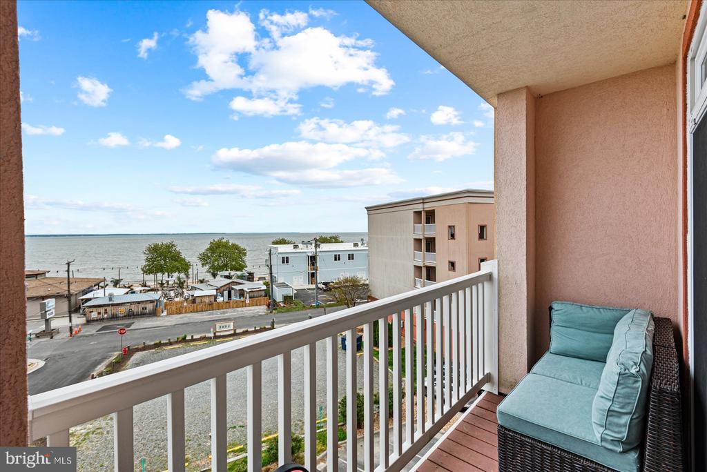103 N IRVING AVENUE Unit: 406