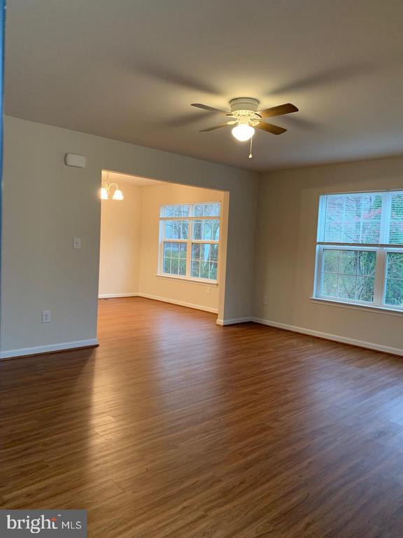 85 AQUA LANE