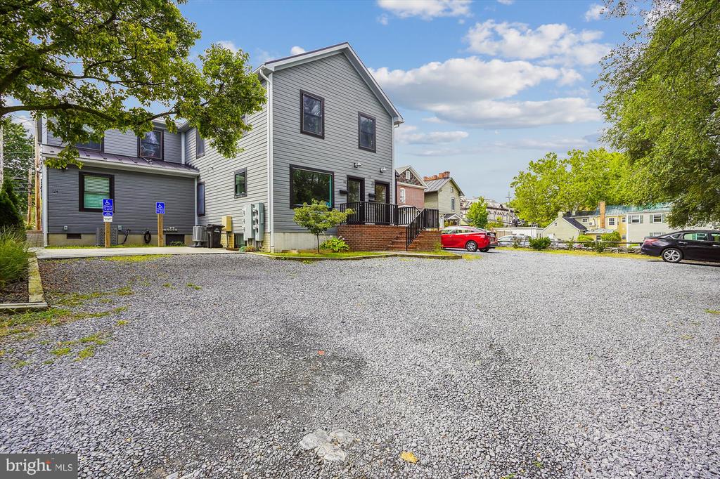 135 S KENT STREET 202