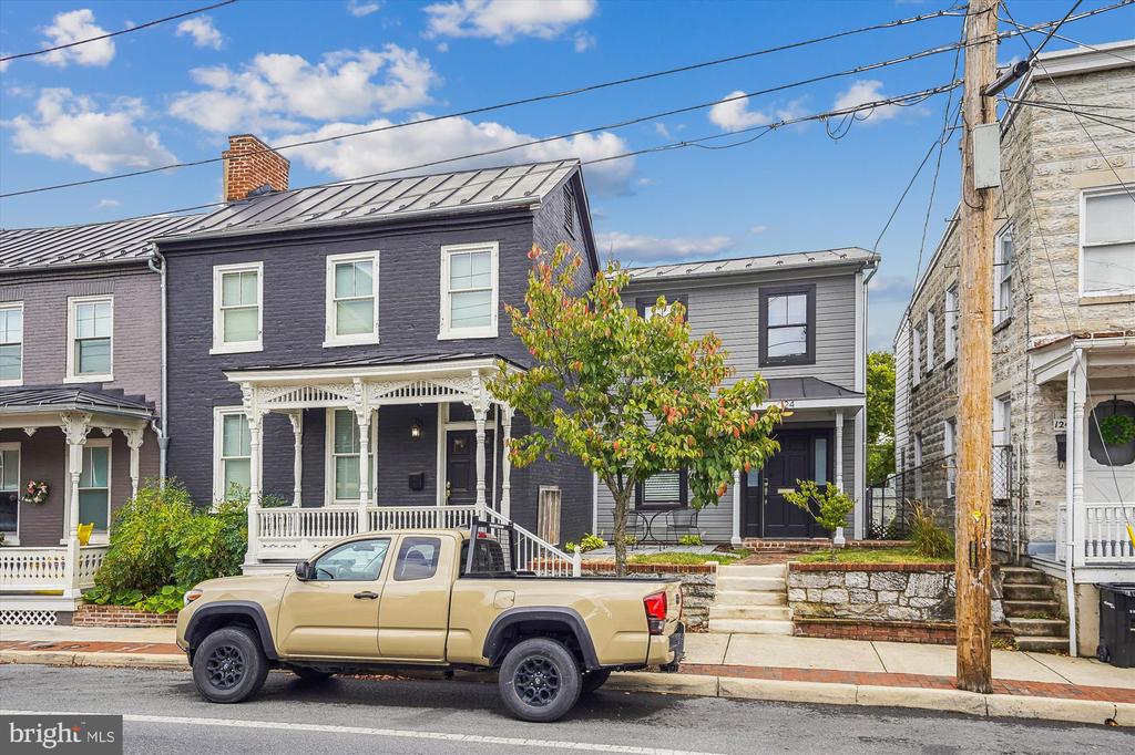 135 S KENT STREET 202
