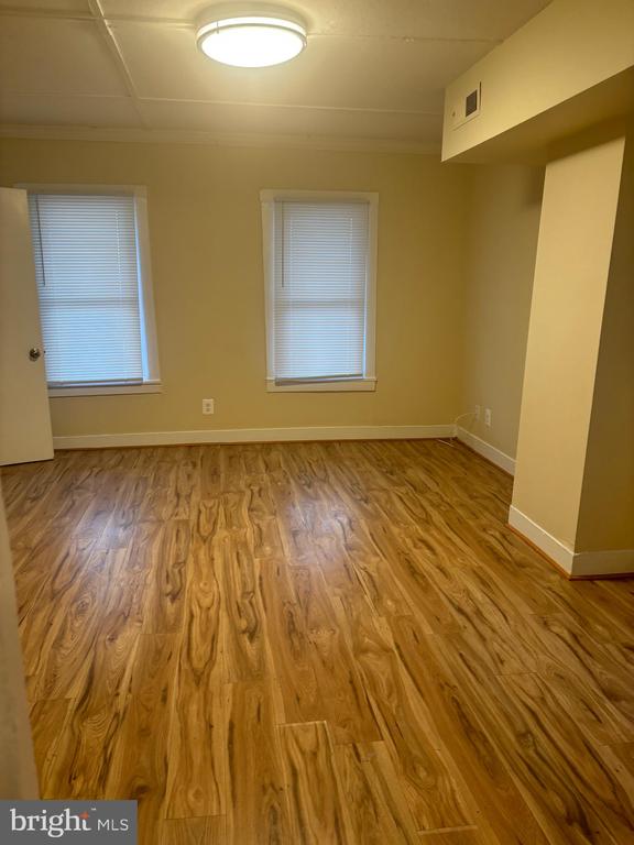 20 E PALL MALL STREET 1A