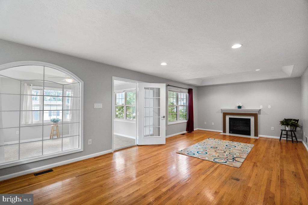 2820 SARATOGA DRIVE