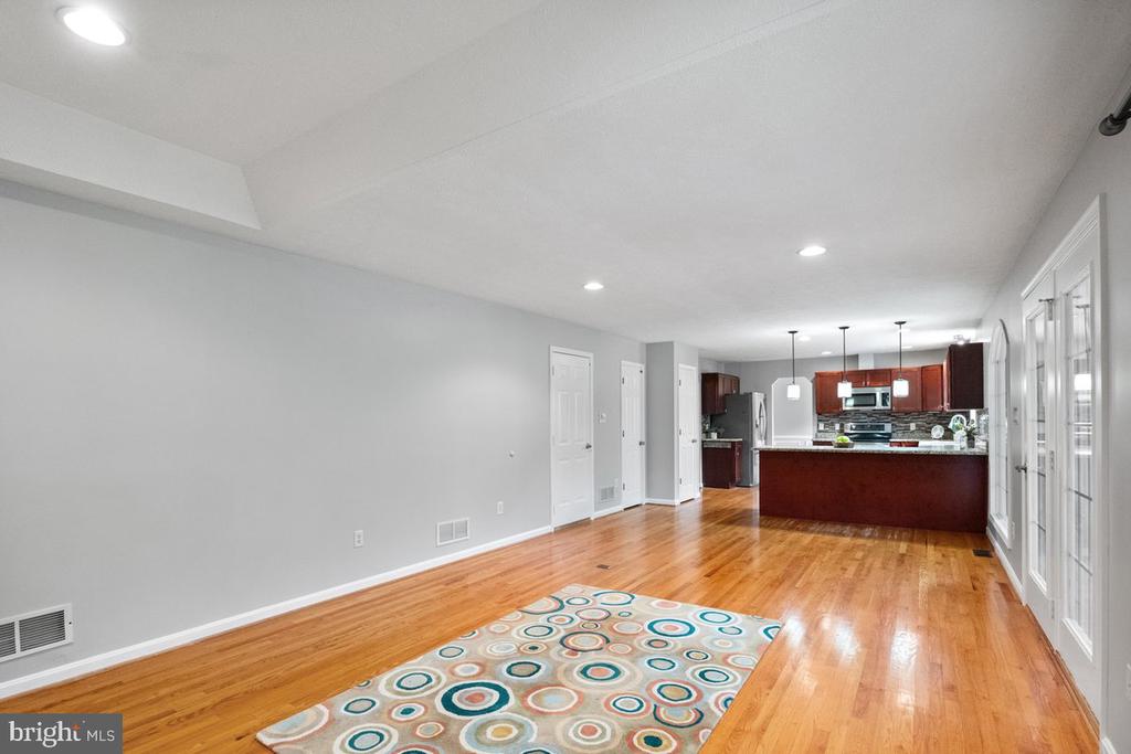 2820 SARATOGA DRIVE